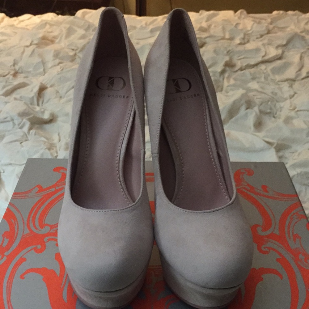 Kelsi Dagger new suede heels shoes